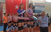Dikili’deki voleybol turnuvasında ‘Beyaz Kart’ uygulaması