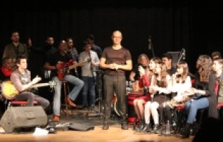Kolektif Hayal Gücü'nden İzmir'de muhteşem konser