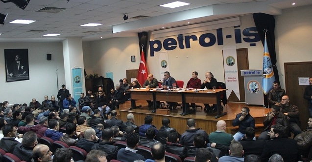 Aliağa Petrol-İş#039;te istifa depremi: quot;Yeterli mücadele edilmiyor!quot;