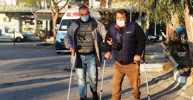 Engellerini gazetecilikle aşıyorlar!