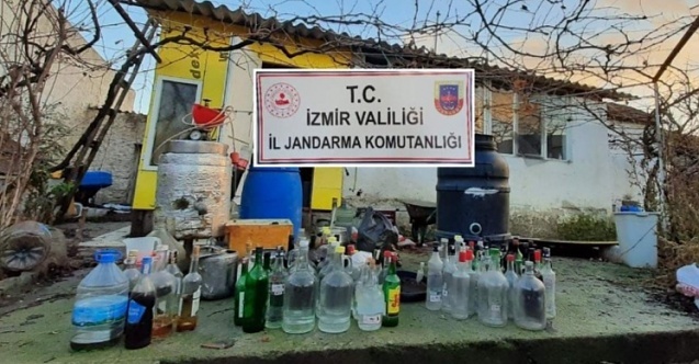 Dikili, Demirtaş#039;ta 350 litre sahte içki ele geçirildi